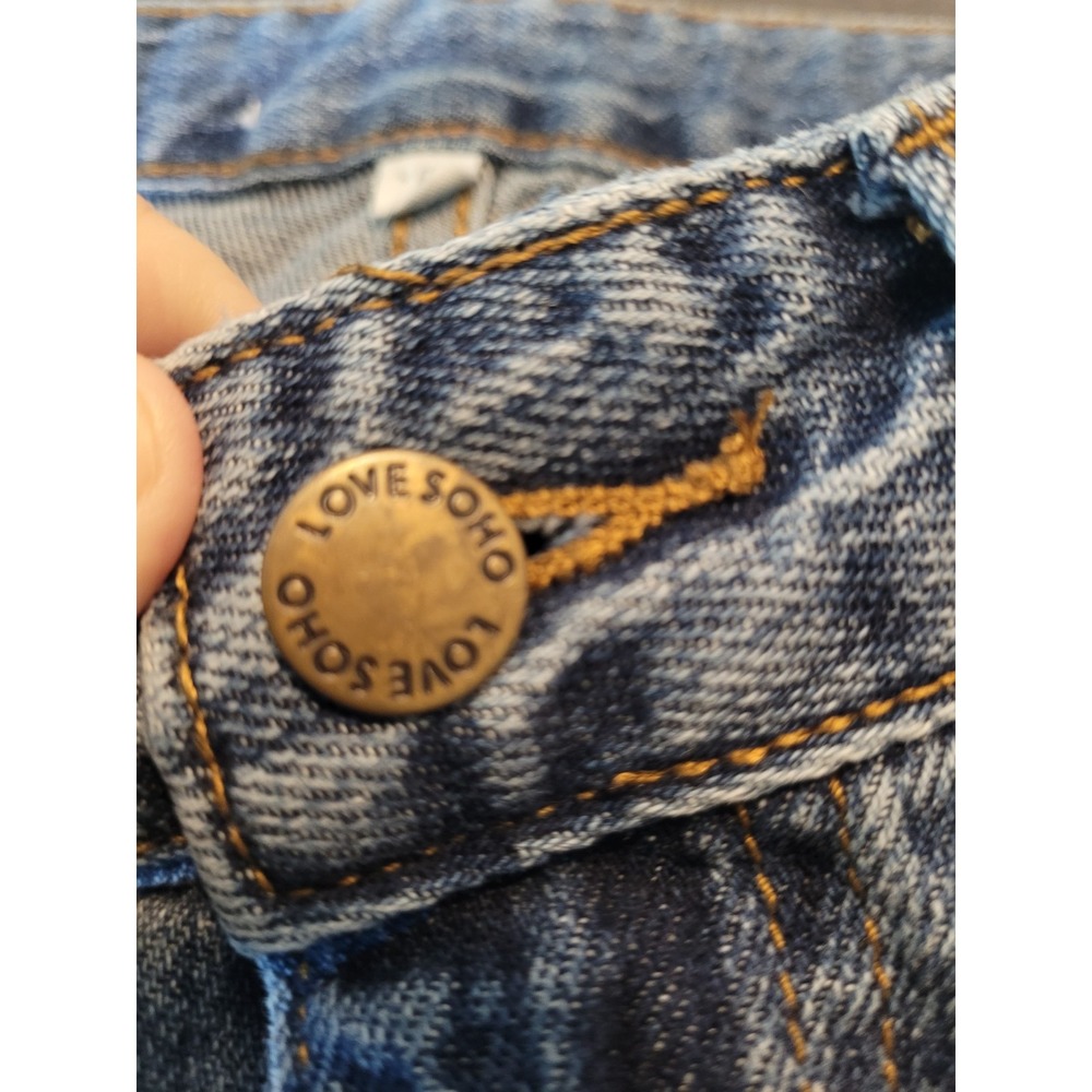 SOHO Women's Blue Light Wash Denim Straight Leg Mid Rise 5-Pocket Embroidered - Picture 2 of 10